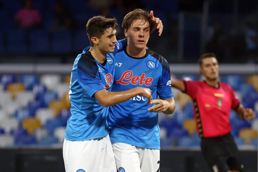 Calciomercato Serie B, un attaccante del Napoli nel mirino di un club