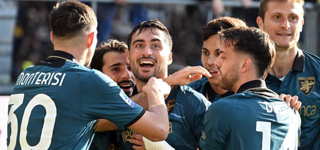Calciomercato Serie B, lotta a tre per un attaccante del Frosinone