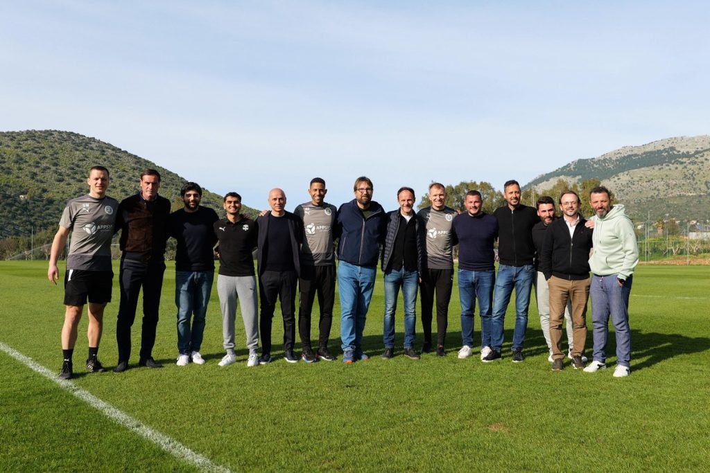VIDEO – Palermo-Lommel, il primo round si gioca a… biliardino
