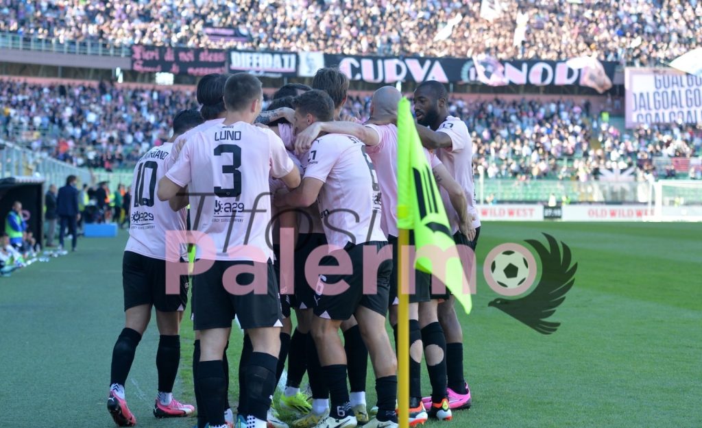 VIDEO – Palermo, i rosa sbarcano in Thailandia. Le immagini