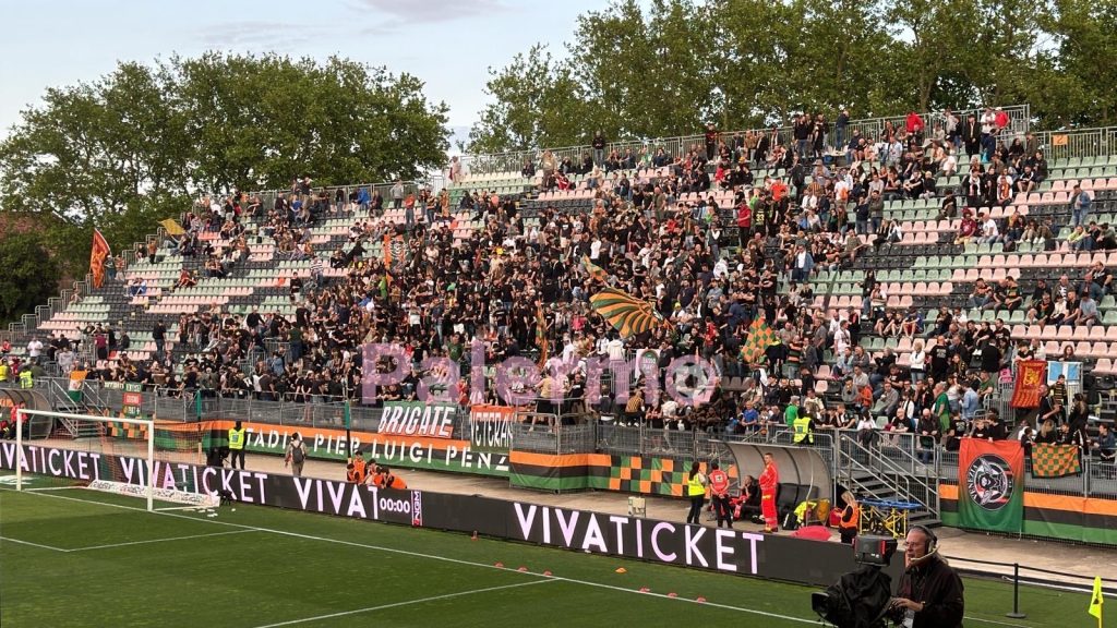 TuttoSport – Venezia prima finalista. Palermo, che delusione