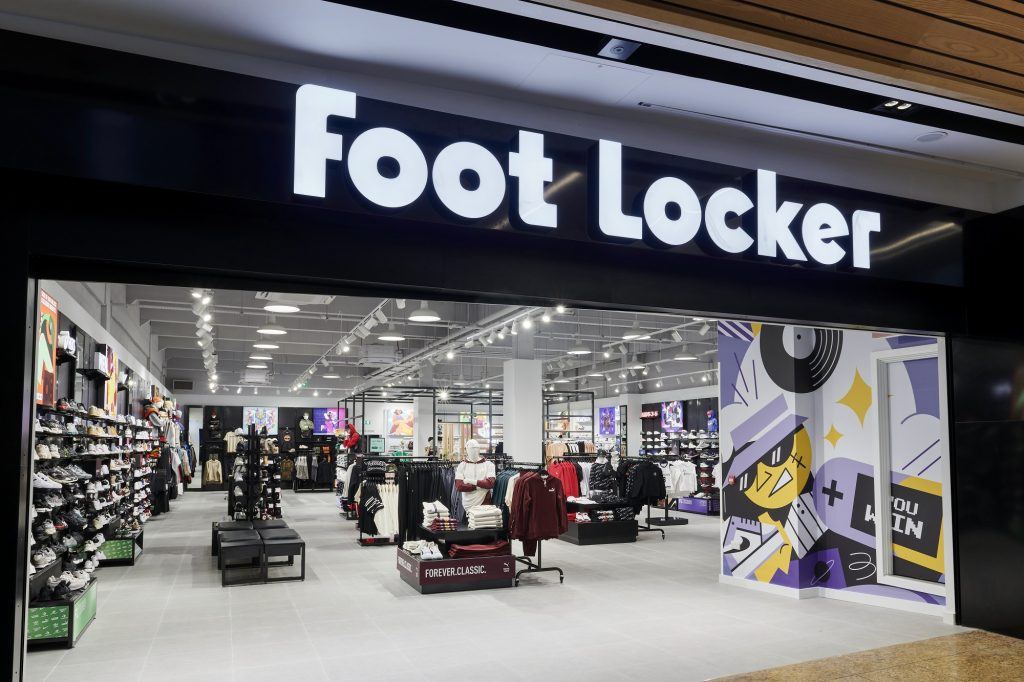 VIDEO – FootLocker, la pubblicità alle Nike TN con omaggio al Palermo