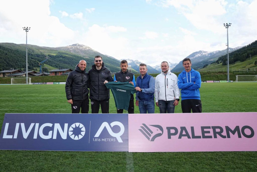 Palermo, mister Dionisi e lo staff accolti a Livigno