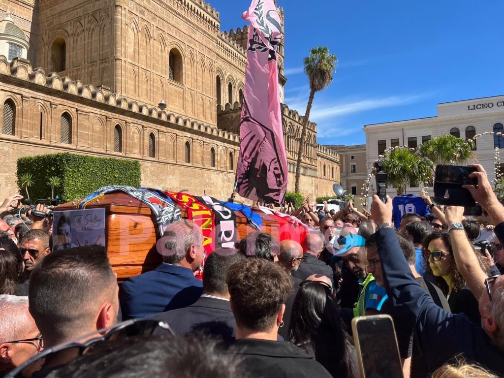 FOTO – Lutto Schillaci, in corso il funerale alla Cattedrale di Palermo