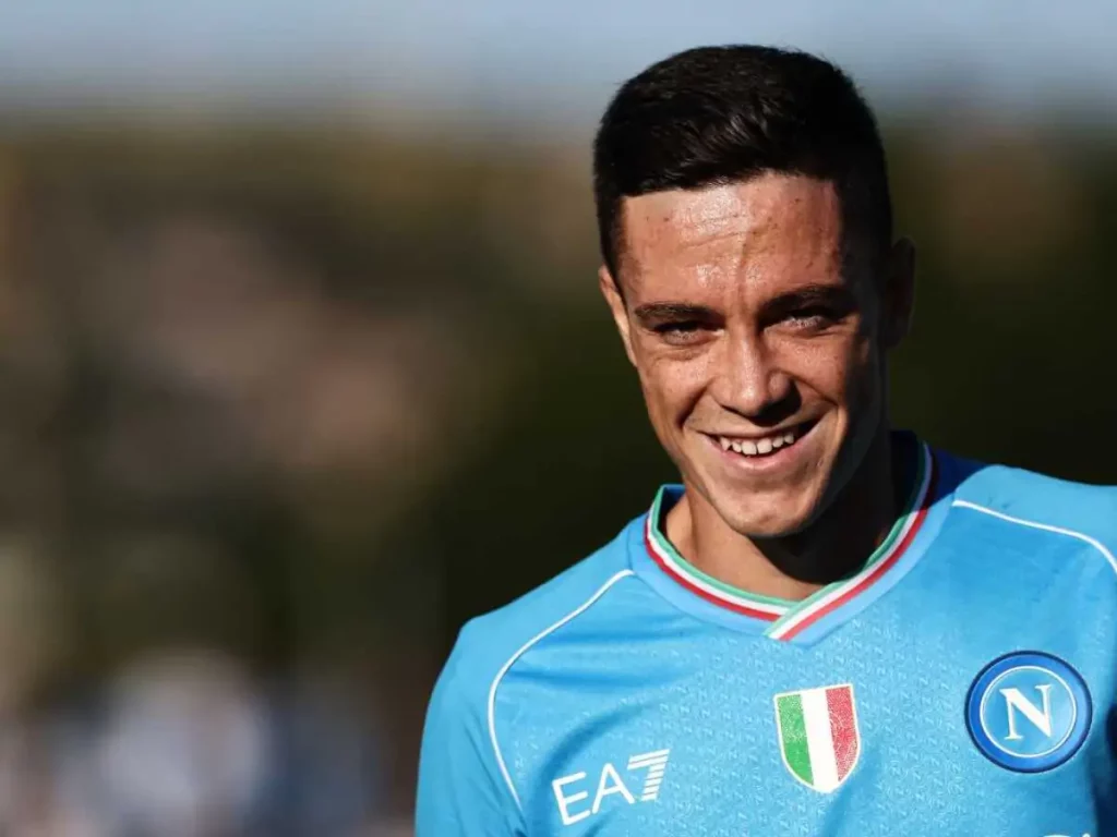 Calciomercato Roma, sfuma Raspadori: andrà in un altro club di A
