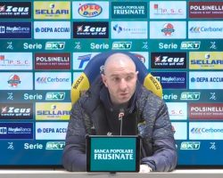 Cosenza, tensione alle stelle: lite tra Coppitelli ed il ds Lucioni