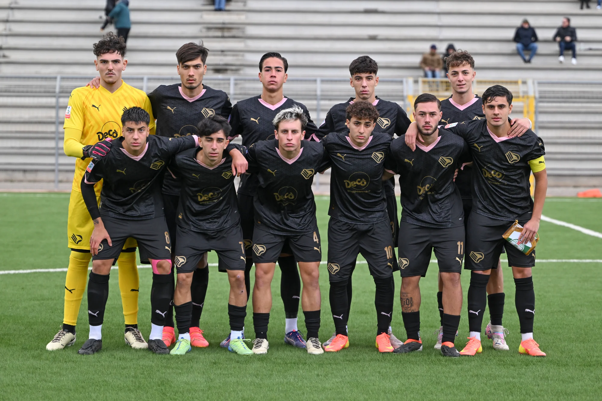 Banyoda onlayn jinsiy aloqa Onlayn cunnilingus porno kompilyatsiya