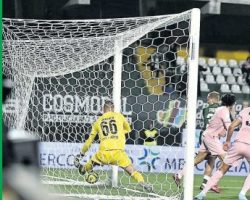 Il Mattino – Una magia di Palumbo regala all’Avellino un pari che sta stretto