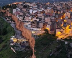 Frana Niscemi, il sindaco: “La situazione è drammatica”