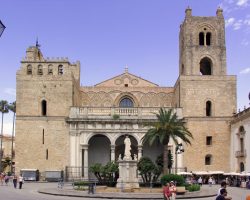 Dramma a Monreale: malore fatale per un turista sulle terrazze del Duomo