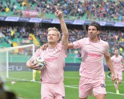 Repubb. – I numeri dicono rosanero ma