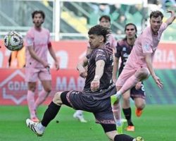 Corriere Alto Adige – Südtirol fermato: polemiche per un rigore dubbio