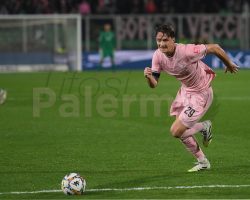 Repubb. – Il Palermo suona la nona: batte il Mantova e riprende la corsa