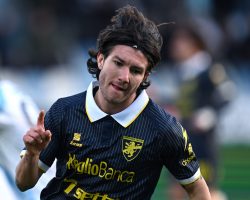 Frosinone, Fiori: “Venezia, Monza e Palermo sono forti. Crediamo nella promozione”