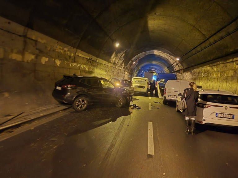 Autostrada Messina Palermo maxitamponamento