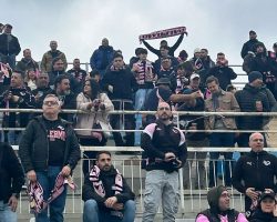 VIDEO – Palermo, i tifosi caricano la squadra dopo il KO contro il Pescara