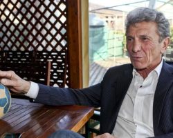 Si è spento Beppe Savoldi, storico attaccante italiano: aveva 79 anni