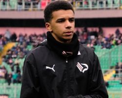 Palermo-Cesena, probabili formazioni: ancora Gomis. Altra chance per Rui Modesto