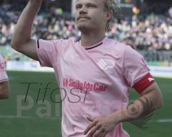FOTO – Pohjanpalo riceve il premio “Pablito” al Palermo Museum
