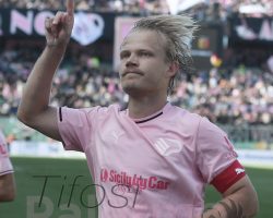 FOTO – Pohjanpalo riceve il premio “Pablito” al Palermo Museum