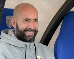 Arezzo, Bucchi: “Arriva la più forte, ma la vittoria d’Avellino ci ha dato entusiasmo”
