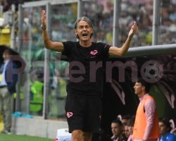 Palermo in vetta solitaria prima della sosta: il Mantova frena e rosanero prima