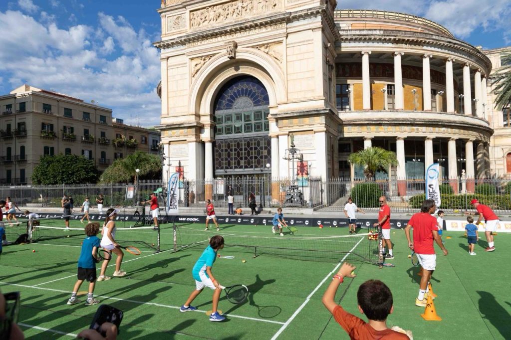 Grande successo per l’evento Tennis in Piazza Ruggero Settimo con Flavia Pennetta