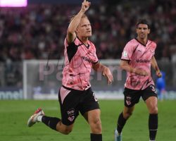 Palermo-Sampdoria 3-1: Strefezza apre, Palumbo chiude. Primato solitario in Serie B