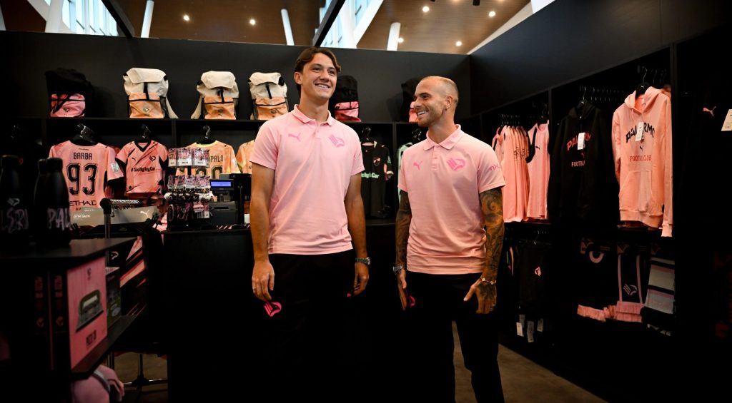 FOTO – Palermo, apre il nuovo store al Forum