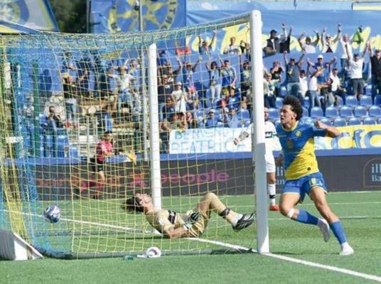 Il Tirreno – Carrarese che spettacolo